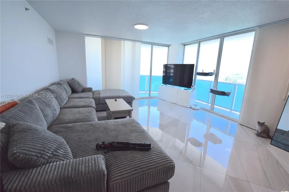 1881 79th St Cswy #1102 North Bay Village, FL 33141