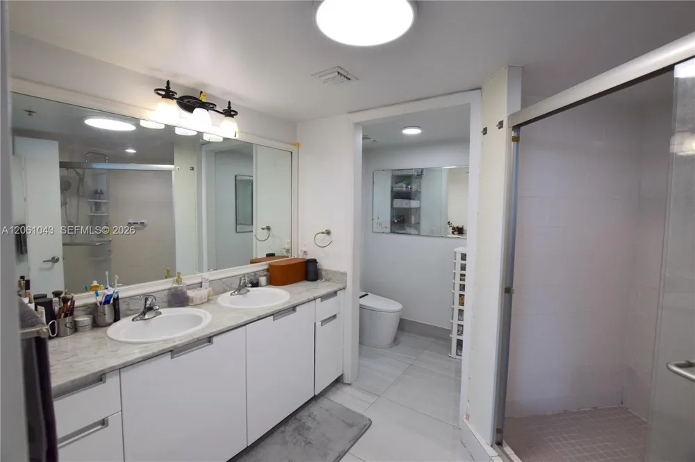 1881 79th St Cswy #1102 North Bay Village, FL 33141