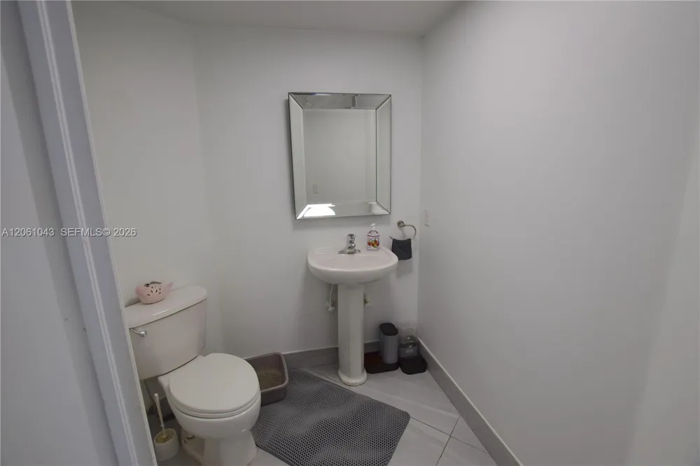 1881 79th St Cswy #1102 North Bay Village, FL 33141