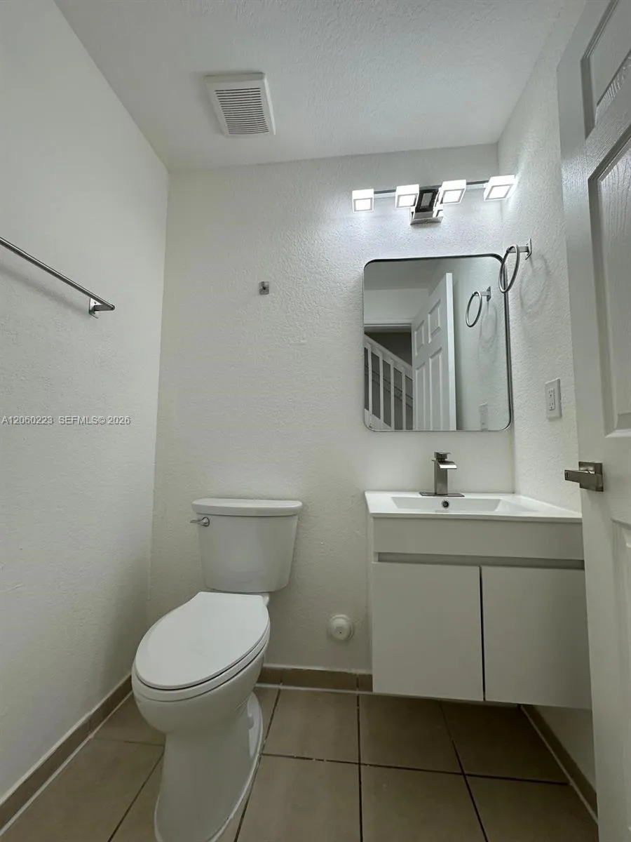 2283 NW 136th Ter Opa-Locka, FL 33054