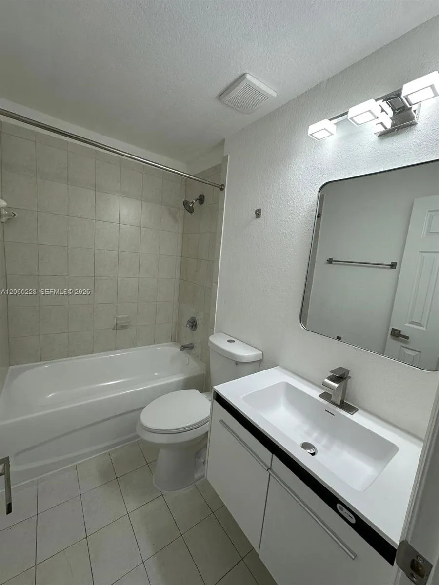 2283 NW 136th Ter Opa-Locka, FL 33054