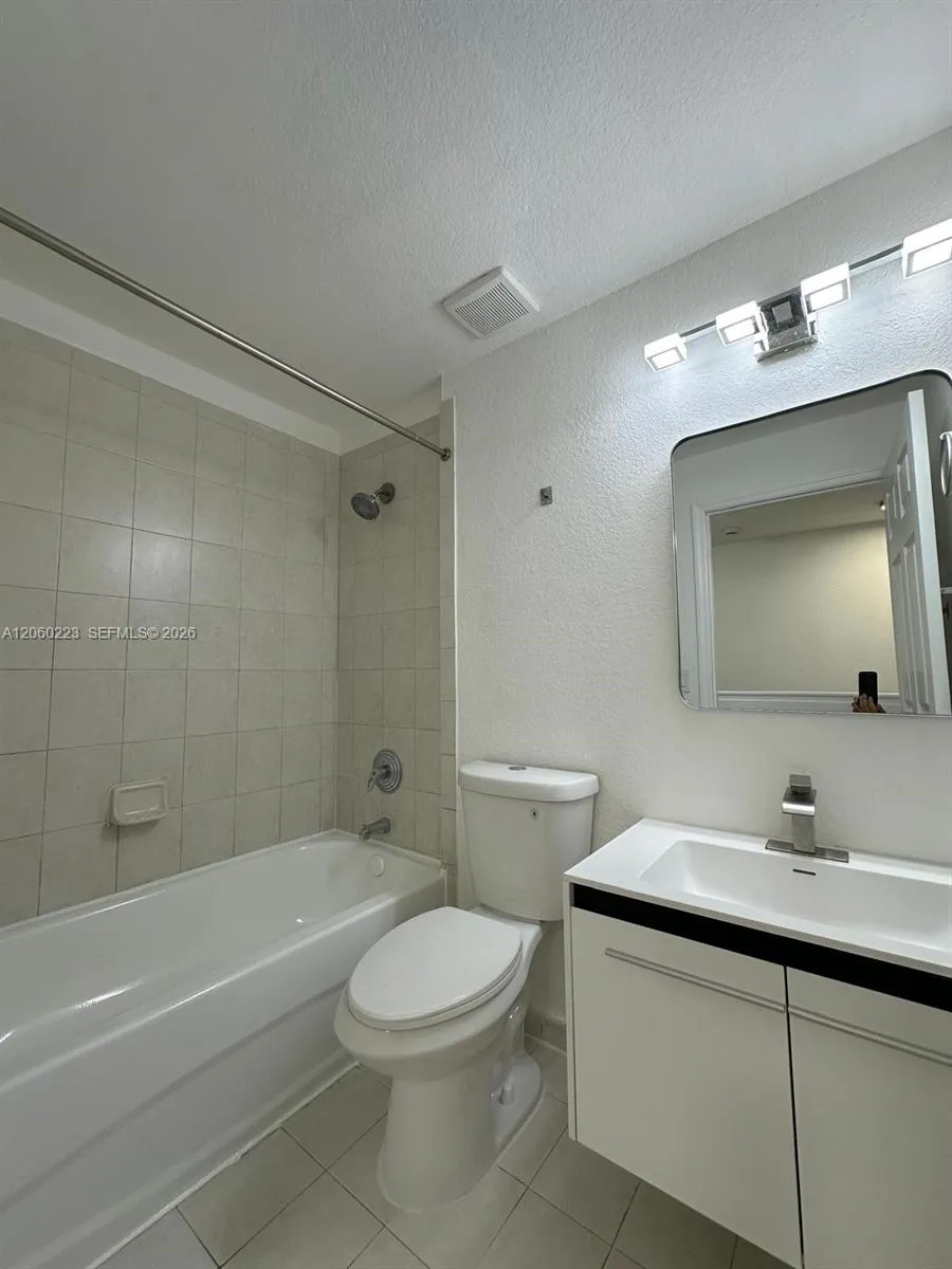 2283 NW 136th Ter Opa-Locka, FL 33054