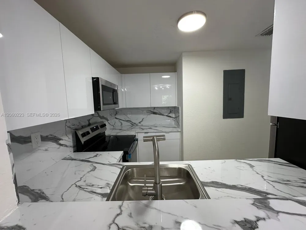 2283 NW 136th Ter Opa-Locka, FL 33054