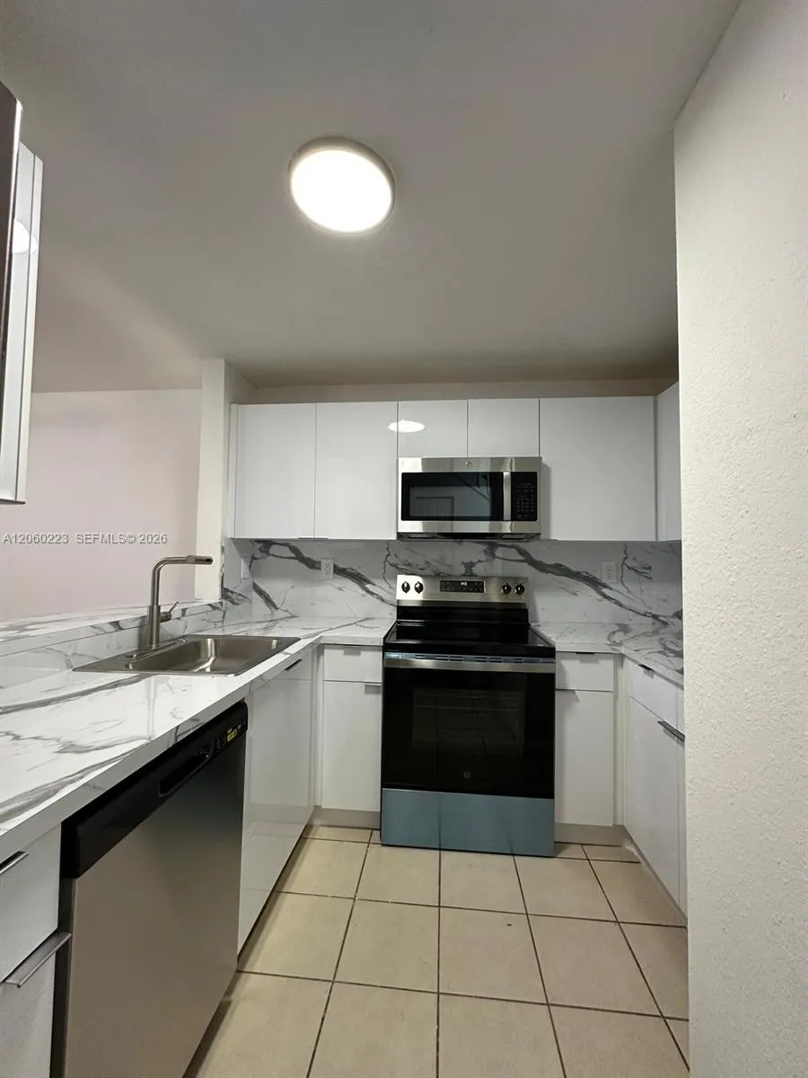 2283 NW 136th Ter Opa-Locka, FL 33054