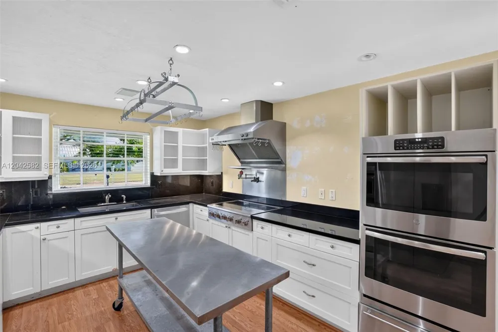 1728 NW 20th St Homestead, FL 33030