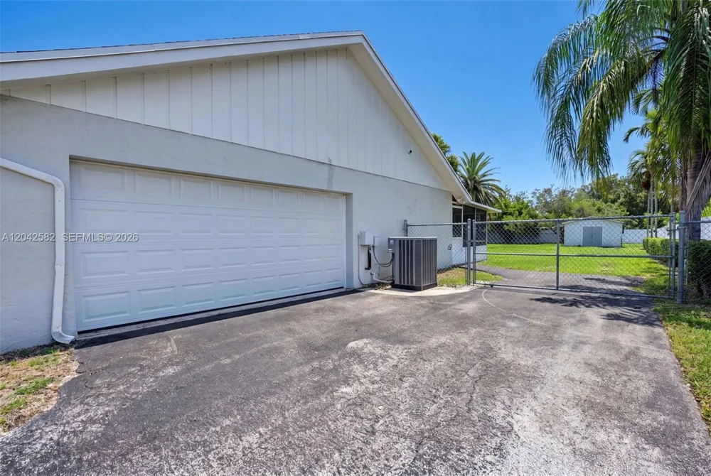 1728 NW 20th St Homestead, FL 33030