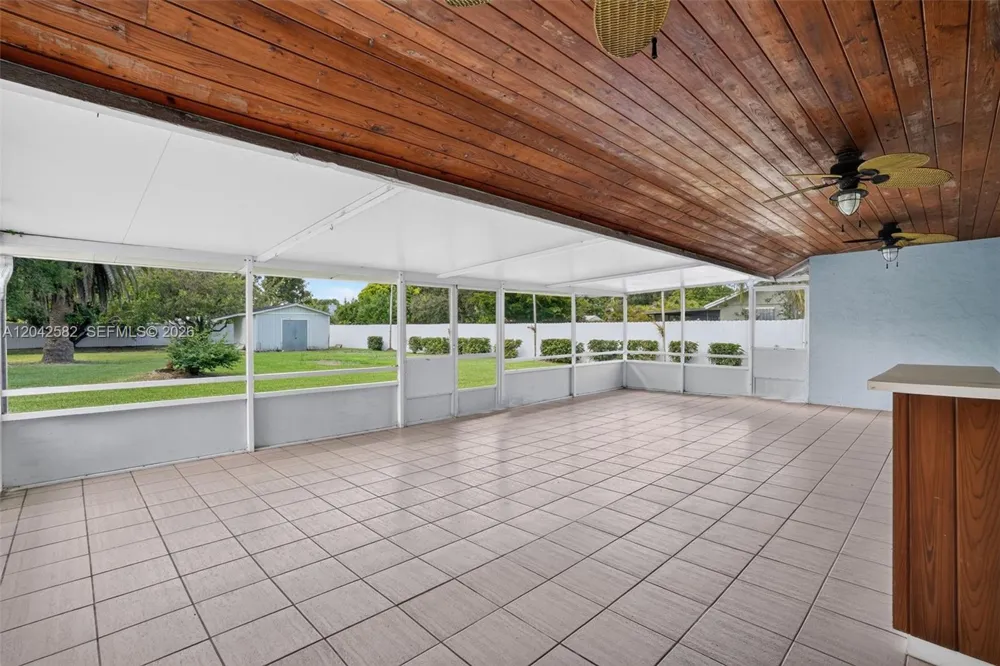 1728 NW 20th St Homestead, FL 33030