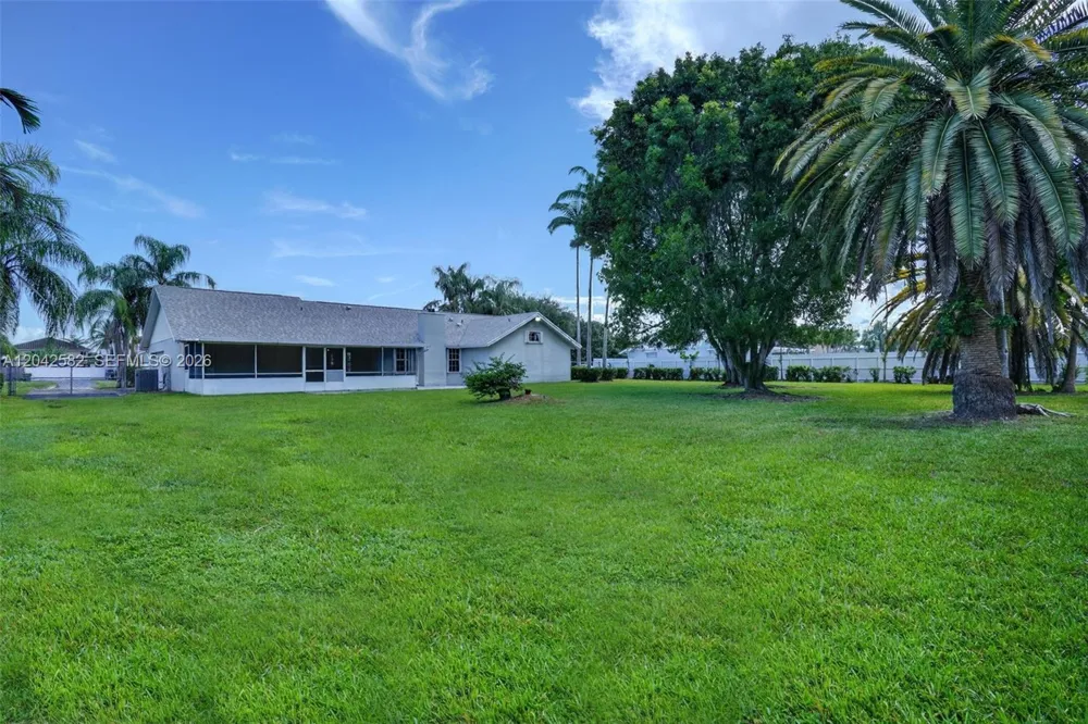 1728 NW 20th St Homestead, FL 33030