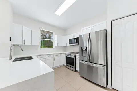 402 SEMINOLE PALMS DRIVE #402