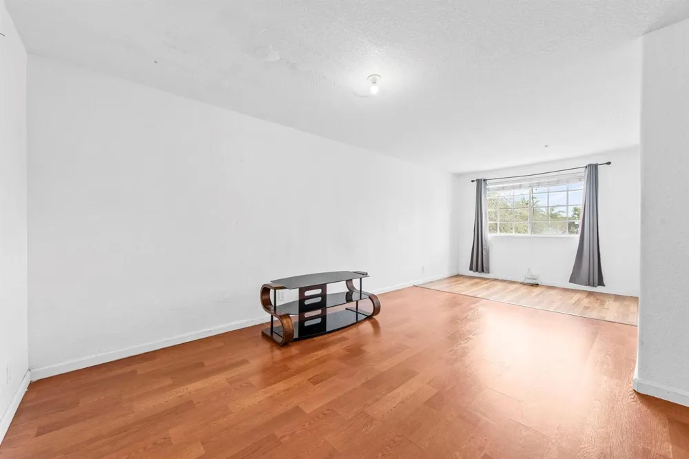 1425 NW 36TH WAY Lauderhill, FL 33311