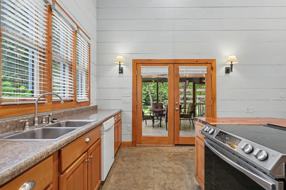 256 Low Gap Road Hayesville, NC 28904