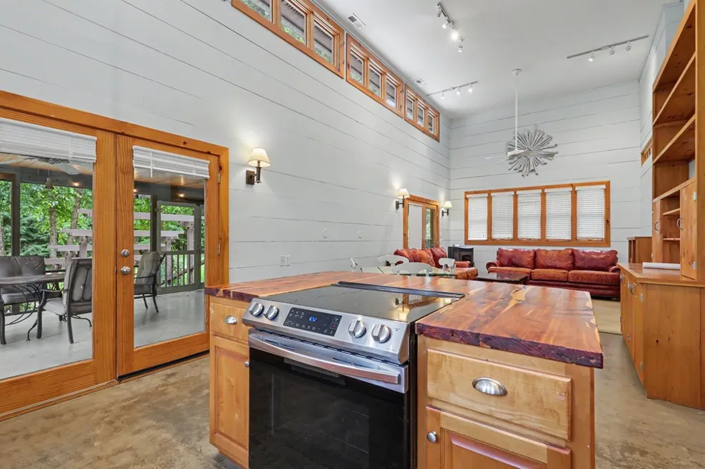 256 Low Gap Road Hayesville, NC 28904