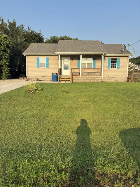 28 Hawthorne Dr