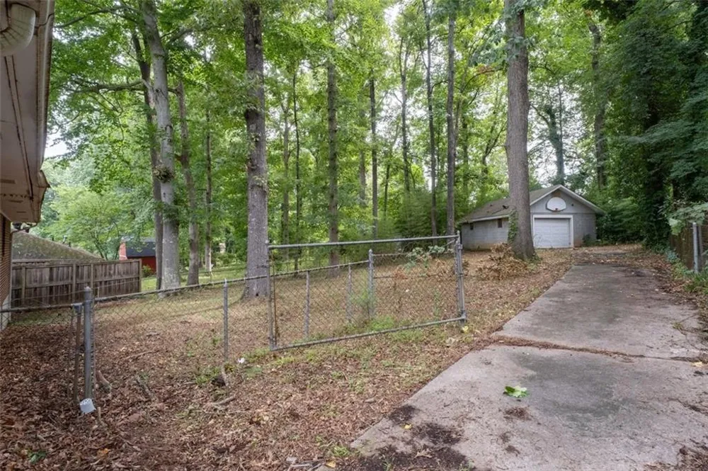 4642 Bartlett Road Forest Park, GA 30297