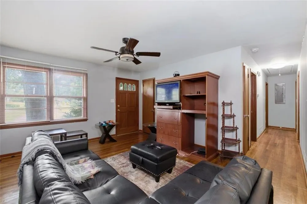 4642 Bartlett Road Forest Park, GA 30297