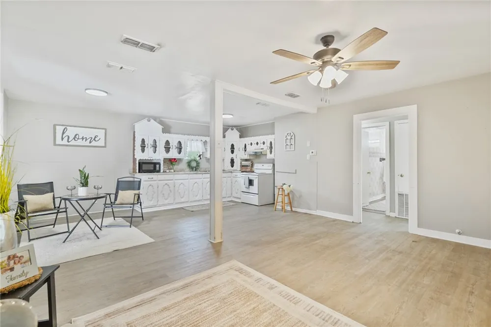 306 E Miller Avenue Kingsville, TX 78363