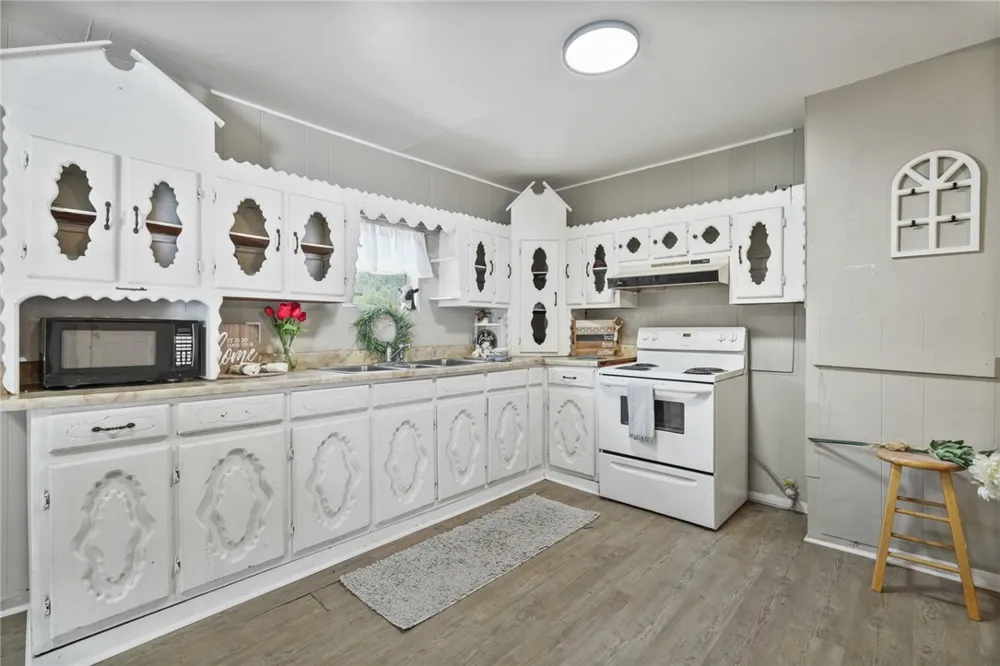 306 E Miller Avenue Kingsville, TX 78363