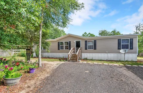 328 E Raphael Road