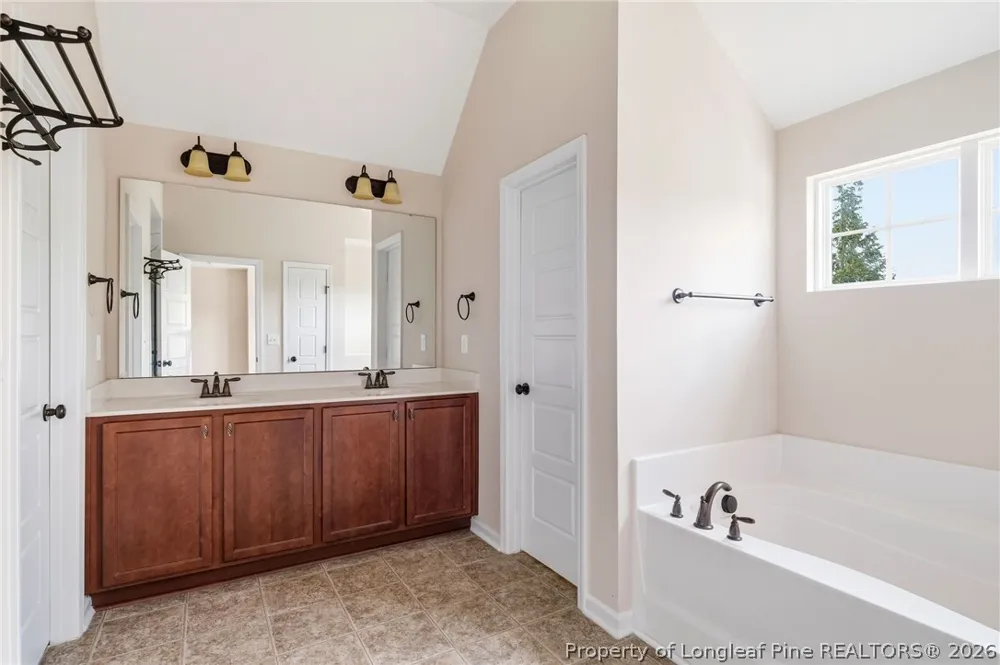 910 Highgrove Drive Spring Lake, NC 28390