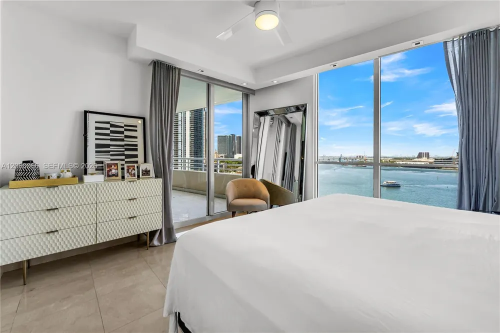 848 Brickell Key Dr #1102 Miami, FL 33131