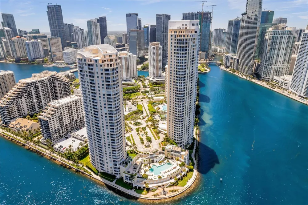 848 Brickell Key Dr #1102 Miami, FL 33131