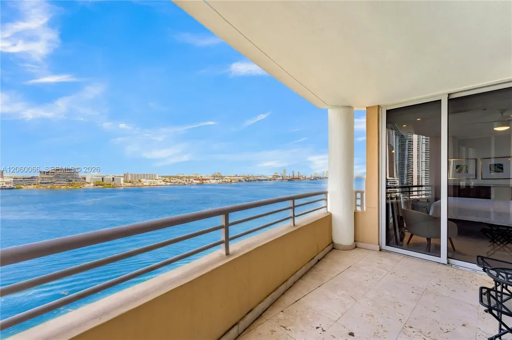 848 Brickell Key Dr #1102 Miami, FL 33131
