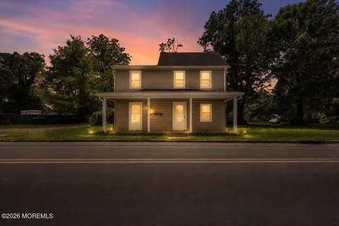 3 Lakewood Road