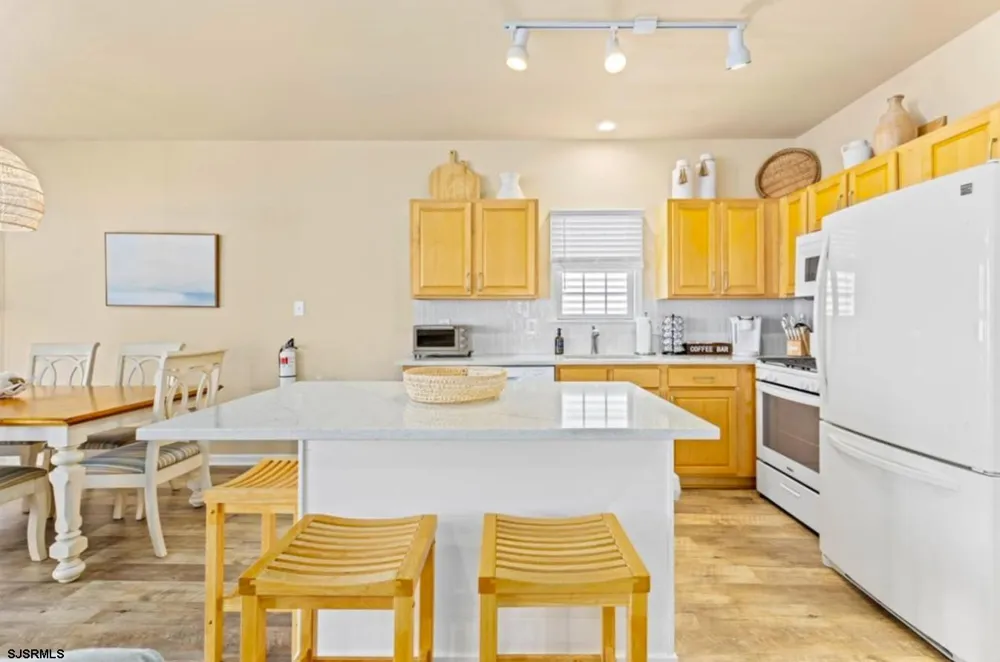 2757 Asbury Ave Ocean City, NJ 08226
