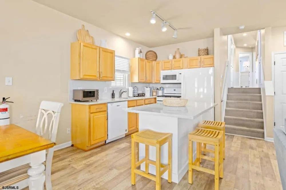 2757 Asbury Ave Ocean City, NJ 08226