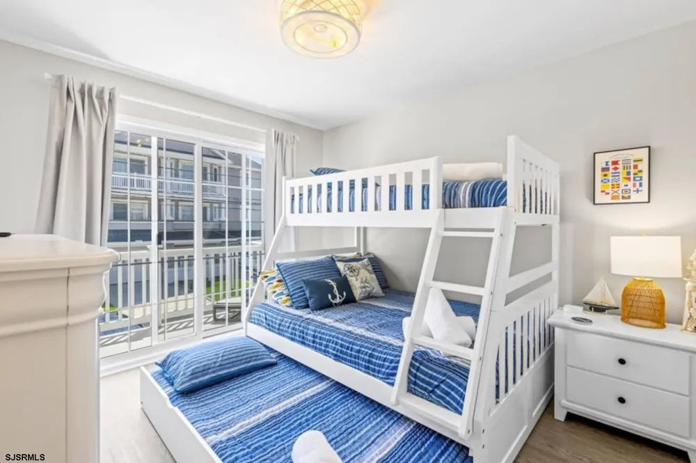 2757 Asbury Ave Ocean City, NJ 08226