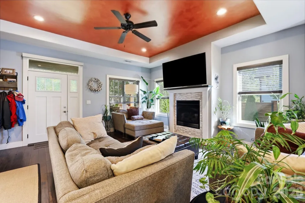 25 Linn Garden Lane Swannanoa, NC 28778