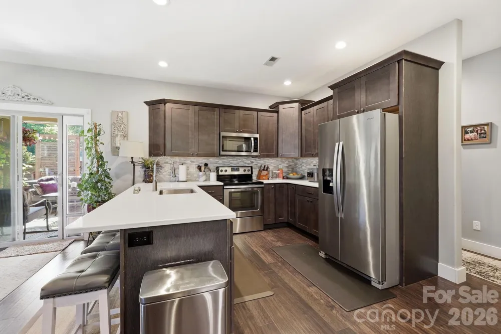 25 Linn Garden Lane Swannanoa, NC 28778
