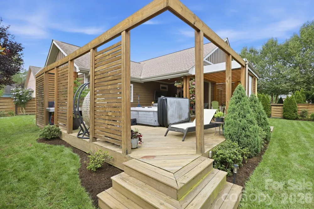 25 Linn Garden Lane Swannanoa, NC 28778