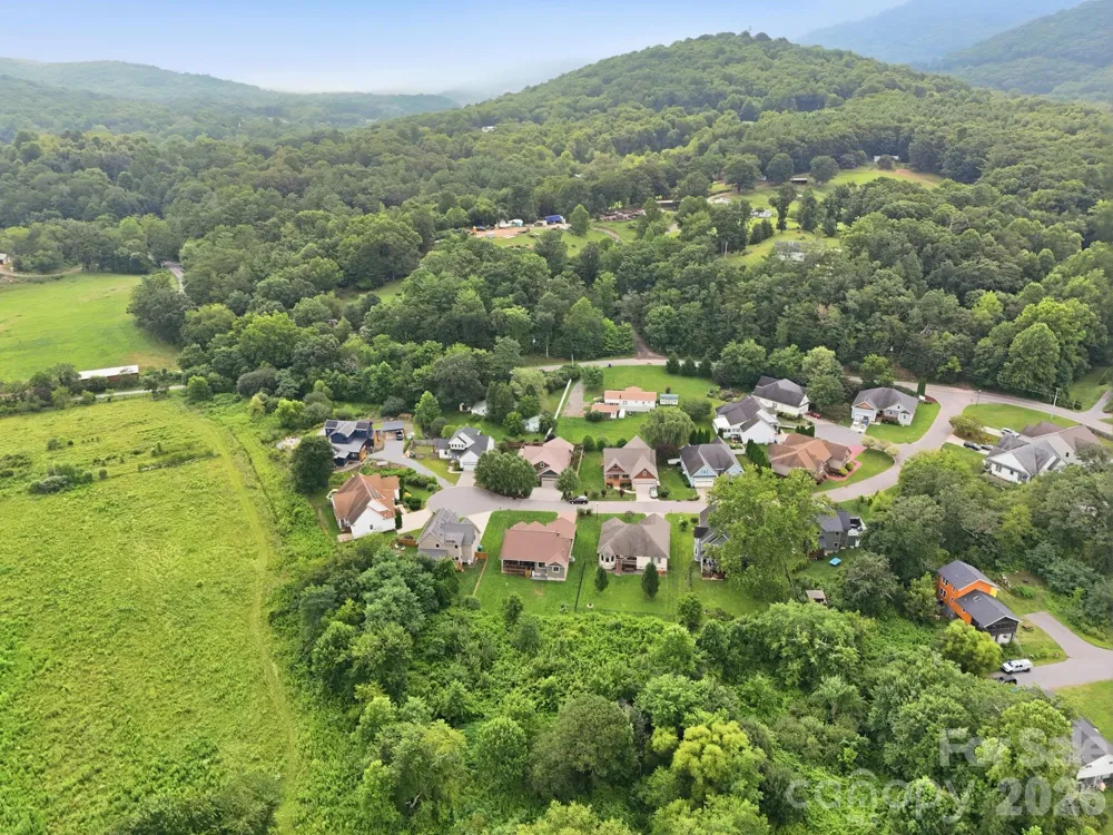 25 Linn Garden Lane Swannanoa, NC 28778