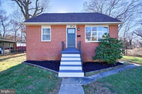 701 PLATINUM AVENUE