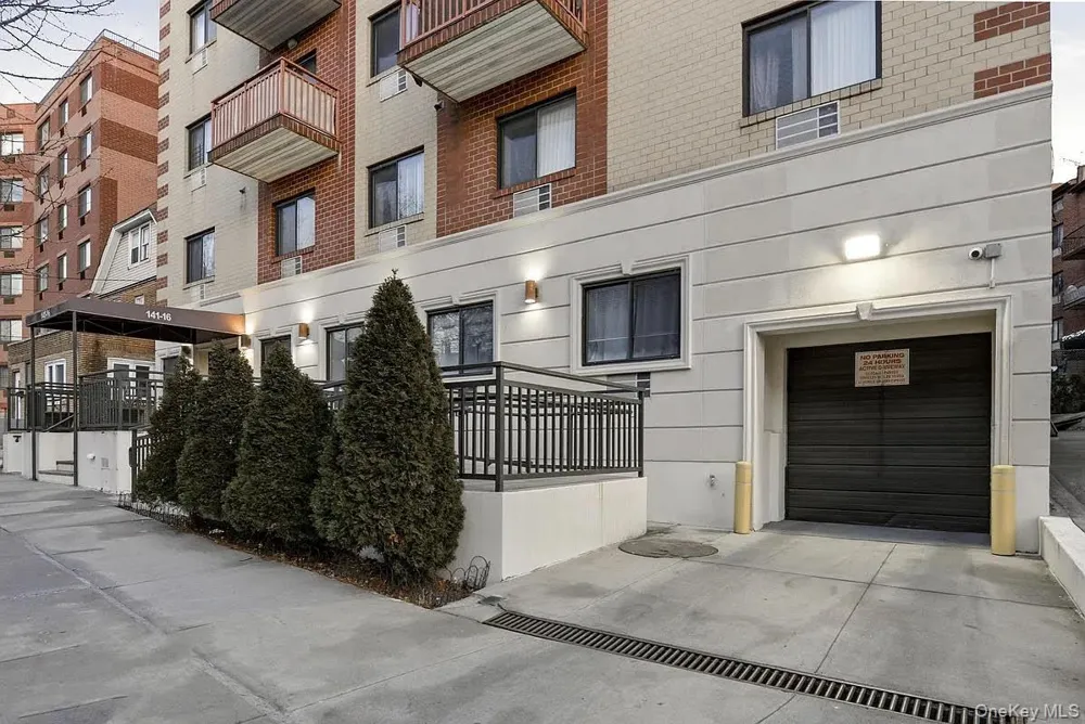 14116 84th Drive #3D Briarwood, NY 11435