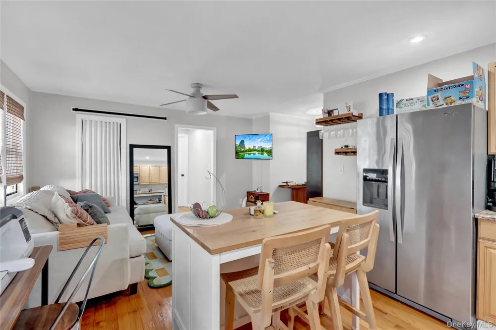 65 W Broadway #10A Long Beach, NY 11561