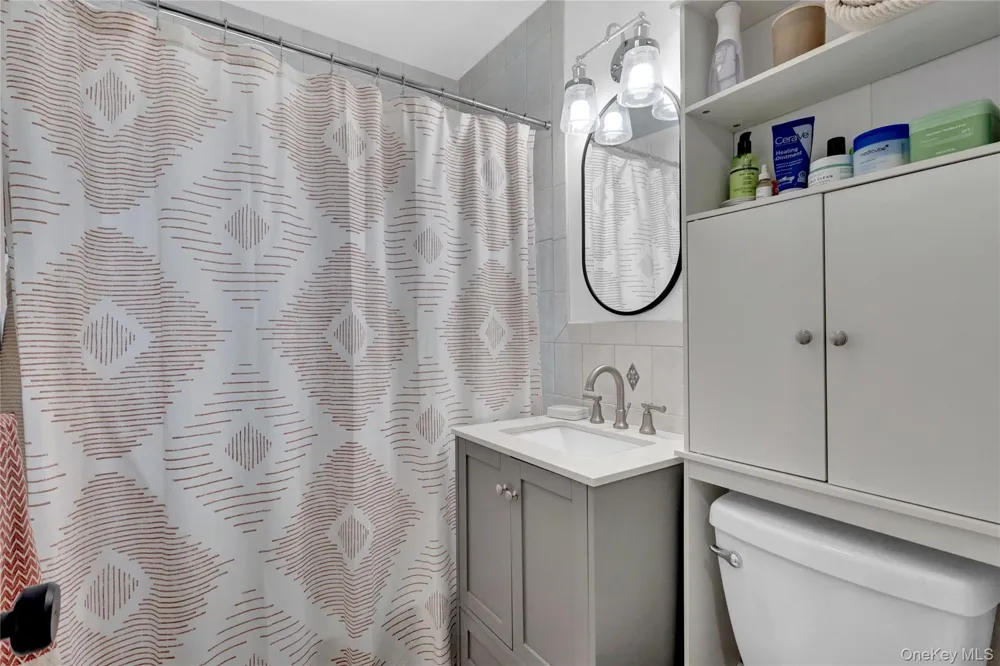 65 W Broadway #10A Long Beach, NY 11561