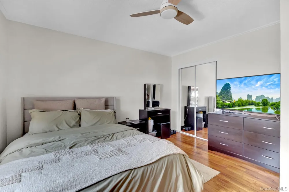 65 W Broadway #10A Long Beach, NY 11561