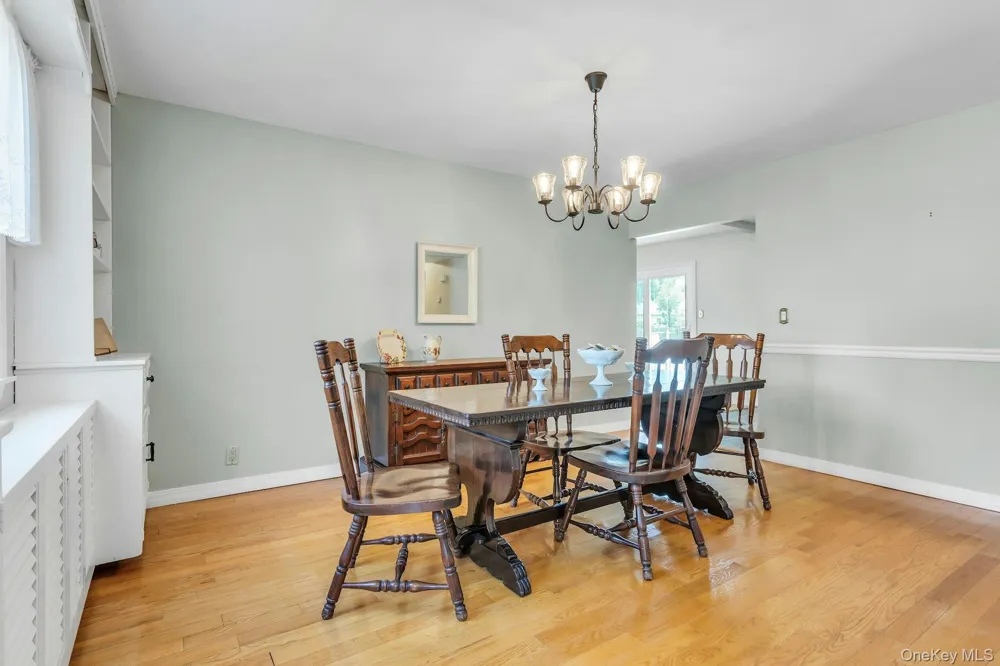 29 Timber Road Glen Cove, NY 11542
