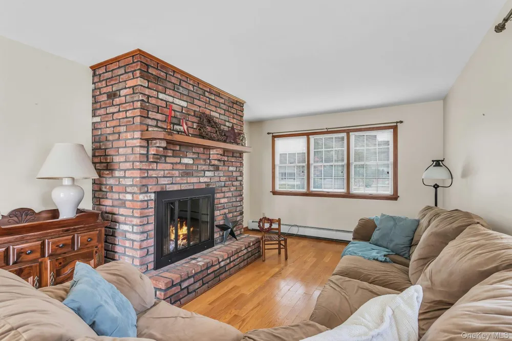 29 Timber Road Glen Cove, NY 11542