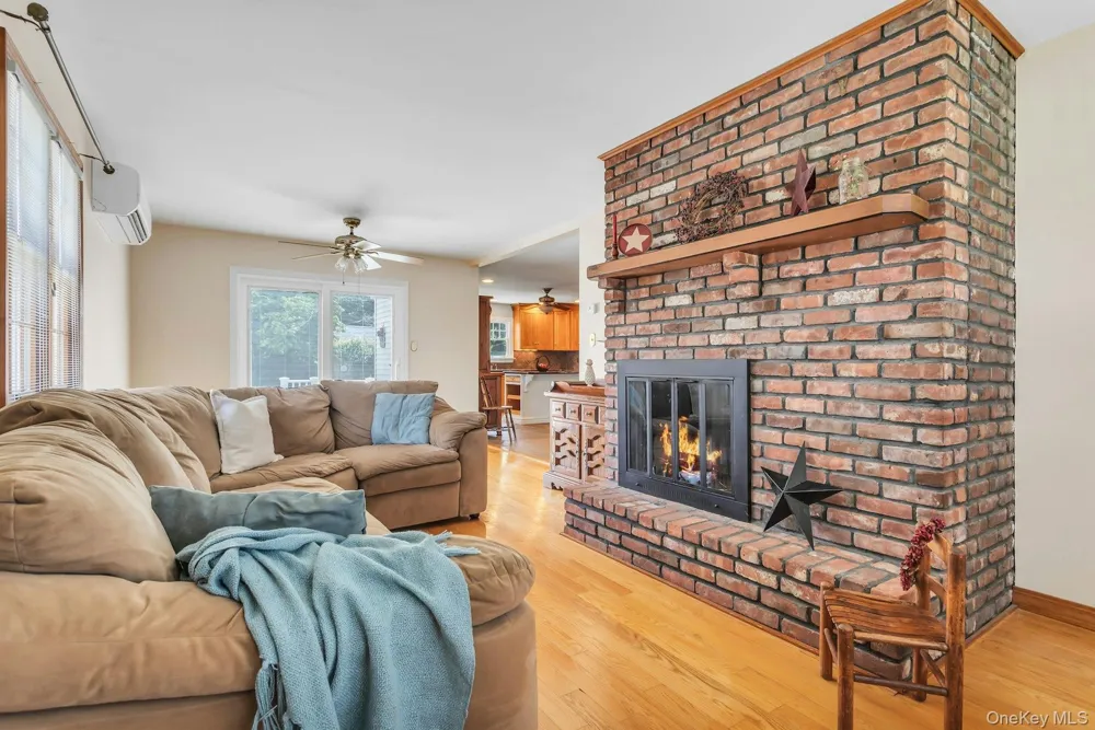 29 Timber Road Glen Cove, NY 11542