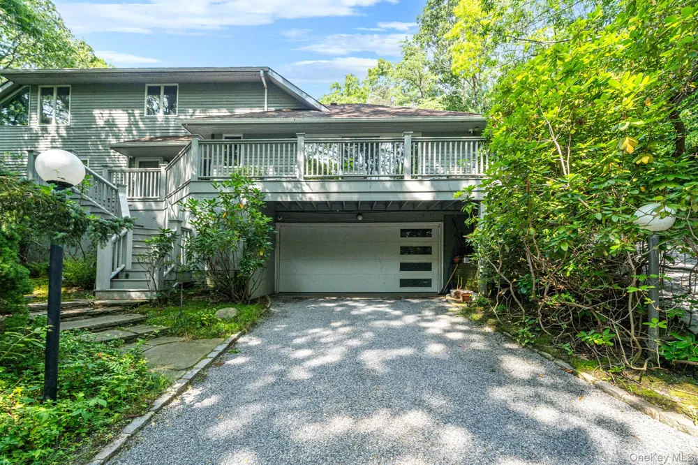 16 Joshuas Path East Hampton, NY 11937