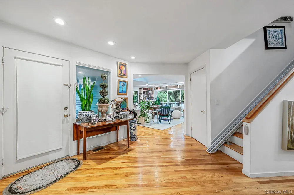 16 Joshuas Path East Hampton, NY 11937