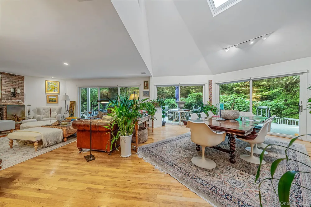 16 Joshuas Path East Hampton, NY 11937