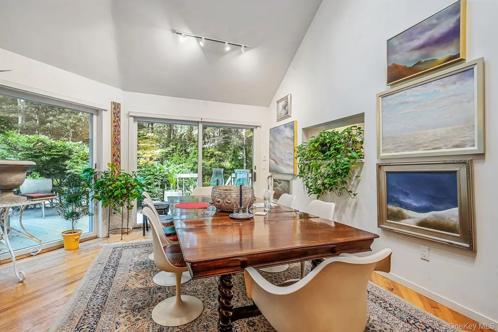 16 Joshuas Path East Hampton, NY 11937