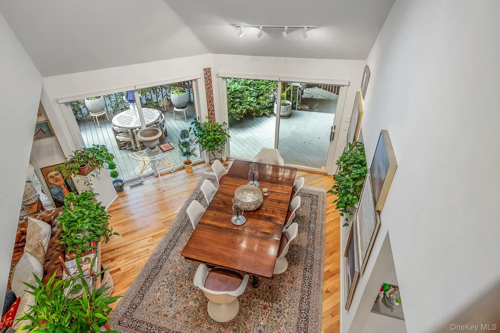 16 Joshuas Path East Hampton, NY 11937