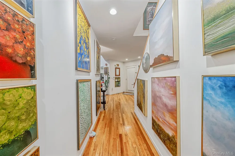 16 Joshuas Path East Hampton, NY 11937