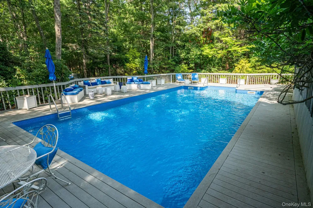 16 Joshuas Path East Hampton, NY 11937