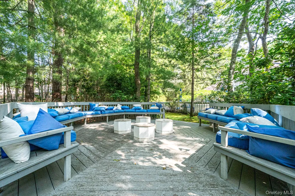 16 Joshuas Path East Hampton, NY 11937